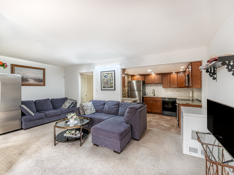2110 Stanley Court Schaumburg IL 60194