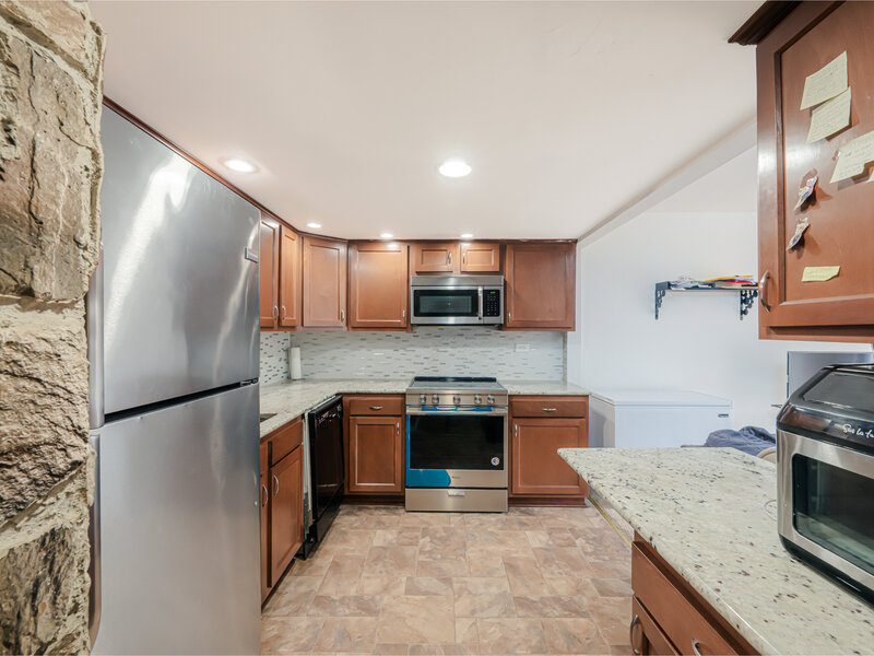 2110 Stanley Court Schaumburg IL 60194
