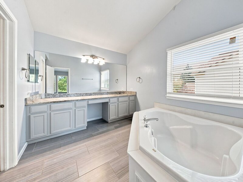 4050 Bunker Hill Drive Algonquin IL 60102