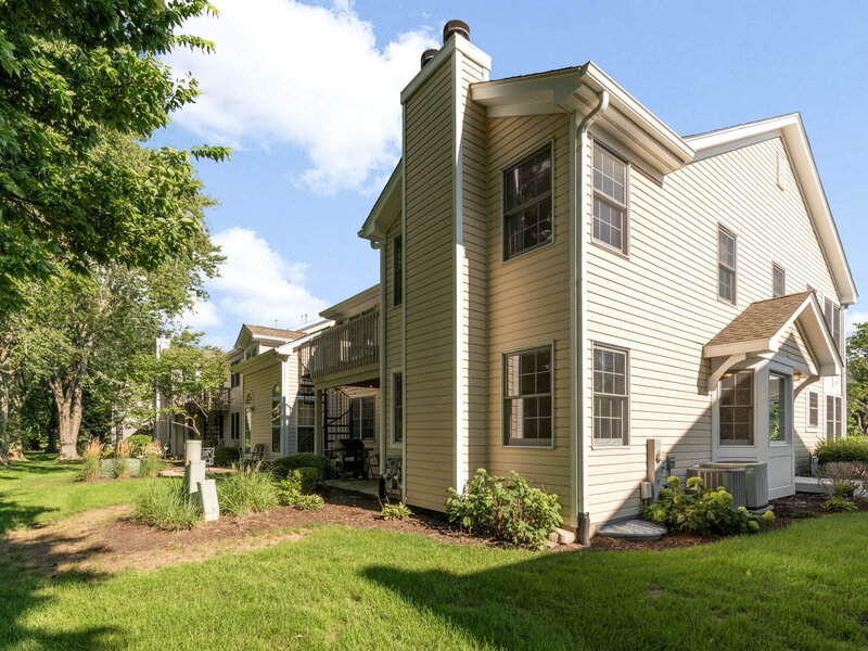 532 Bradbury Lane Geneva IL 60134