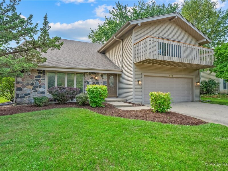 852 Woodmar Drive Crystal Lake IL 60014