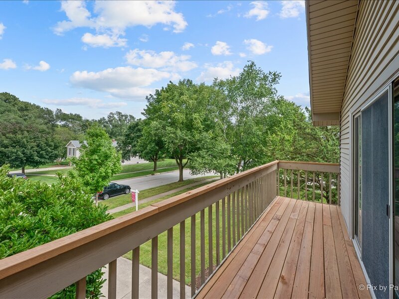 852 Woodmar Drive Crystal Lake IL 60014