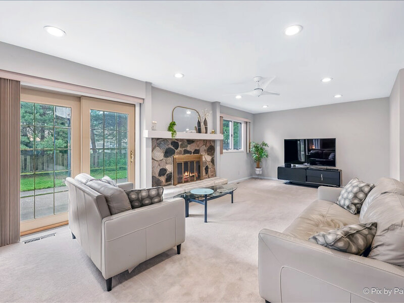852 Woodmar Drive Crystal Lake IL 60014