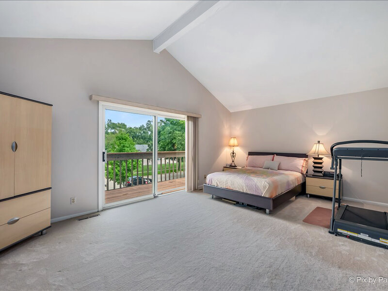 852 Woodmar Drive Crystal Lake IL 60014