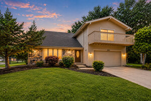 Photo of 852 Woodmar Drive Crystal Lake IL 60014