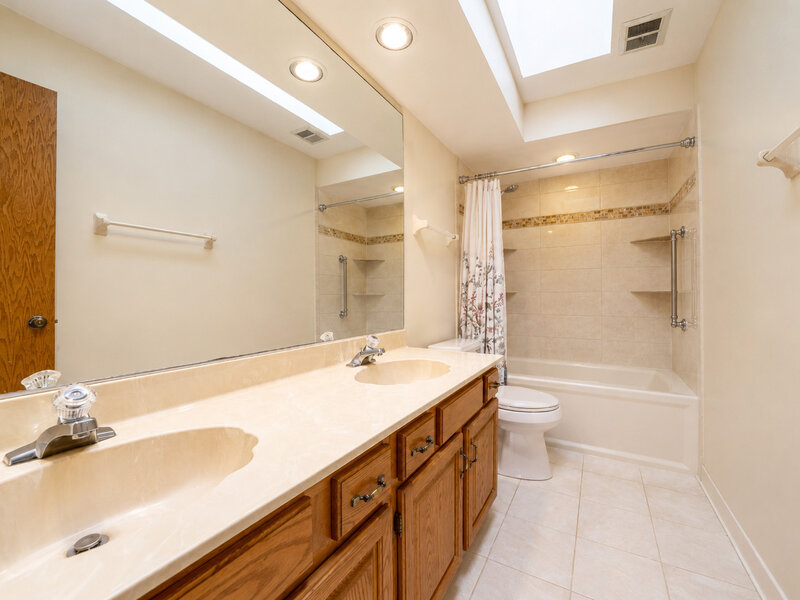 6 Heather Lane Hawthorn Woods IL 60047