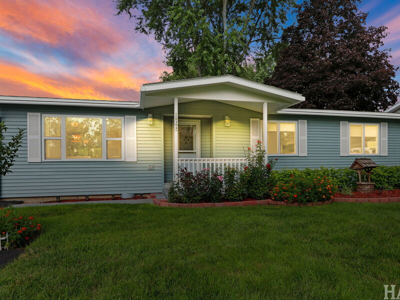 614 Livingston Street Mchenry IL 60050