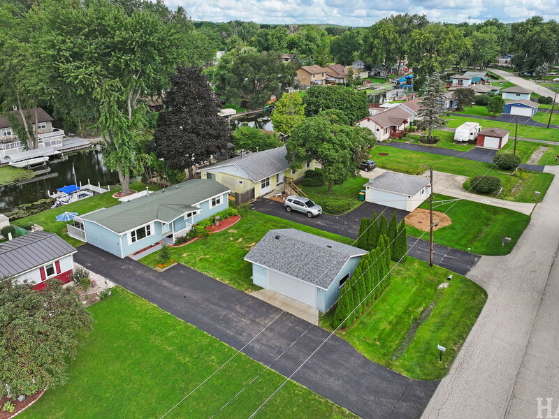 614 Livingston Street Mchenry IL 60050