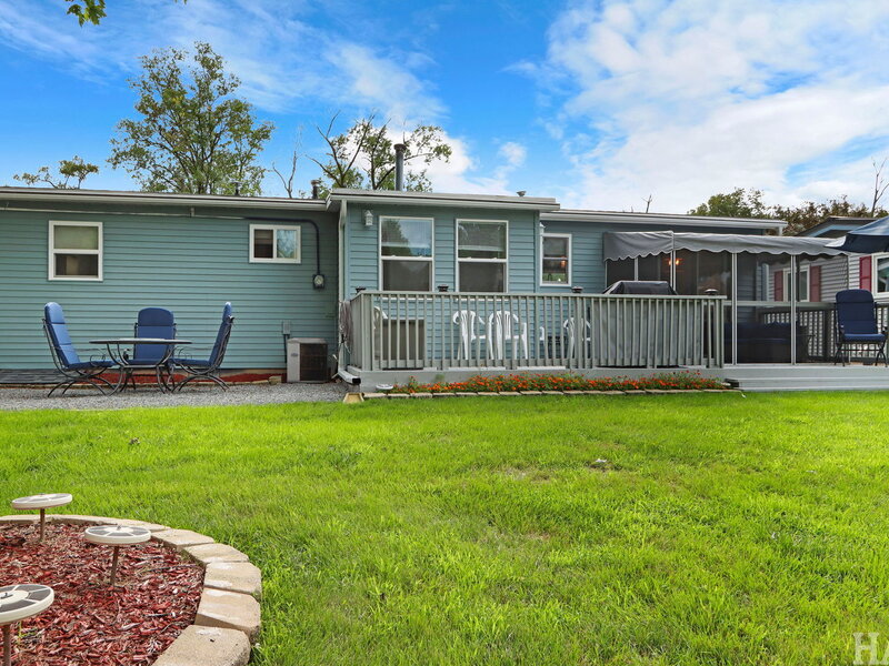 614 Livingston Street Mchenry IL 60050