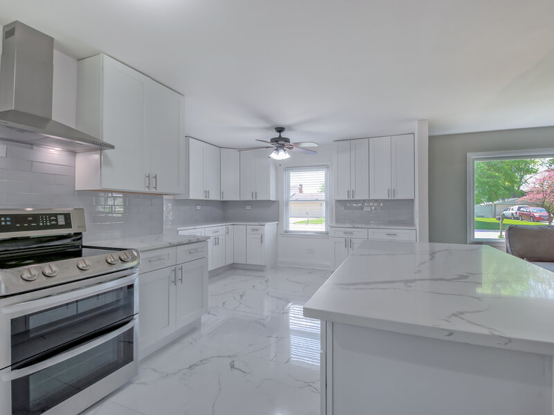 547 Reese Avenue East Dundee IL 60118