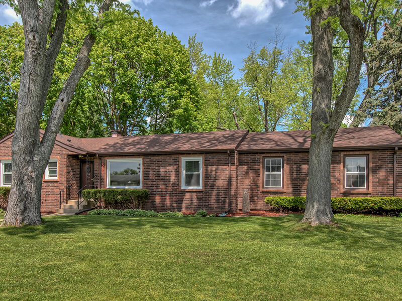 547 Reese Avenue East Dundee IL 60118