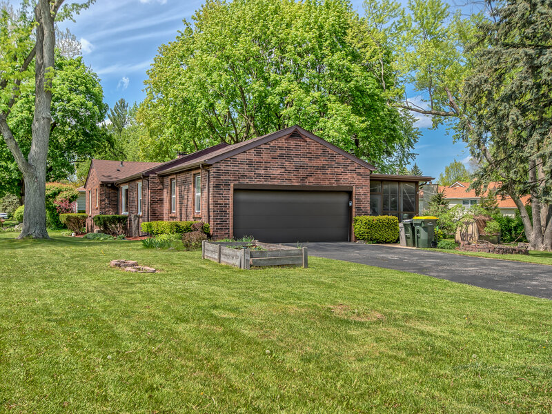 547 Reese Avenue East Dundee IL 60118
