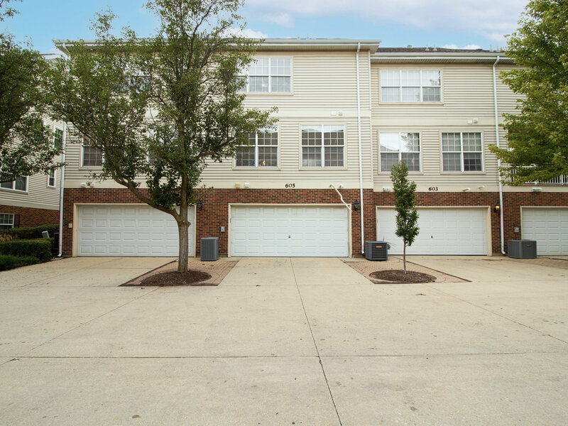 605 Pheasant Trail St. Charles IL 60174