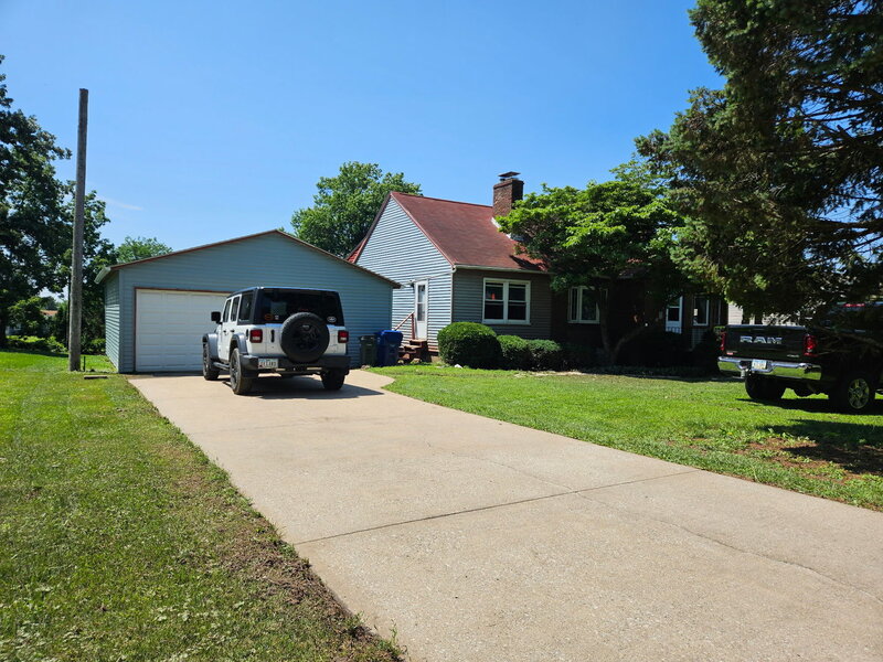1517 W Kimberly Road Davenport IA 52806
