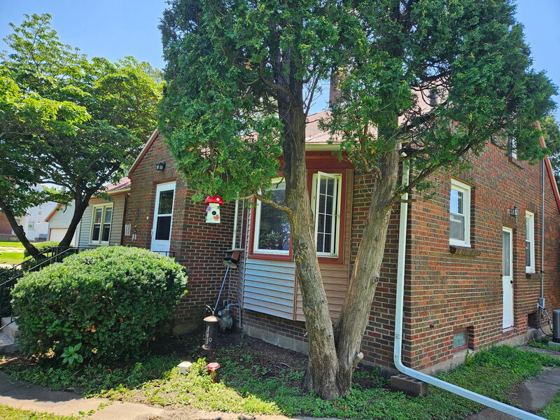 1517 W Kimberly Road Davenport IA 52806