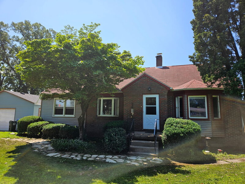 1517 W Kimberly Road Davenport IA 52806