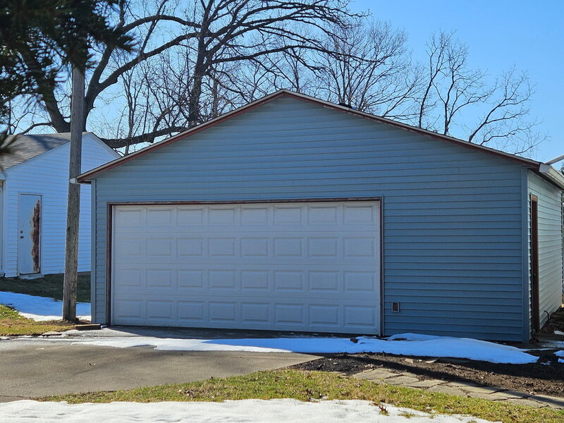 1517 W Kimberly Road Davenport IA 52806