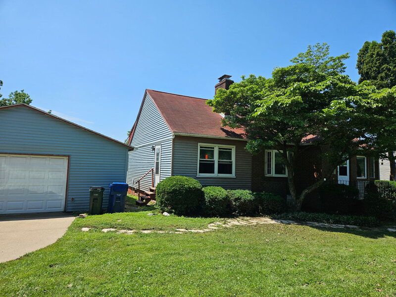 1517 W Kimberly Road Davenport IA 52806