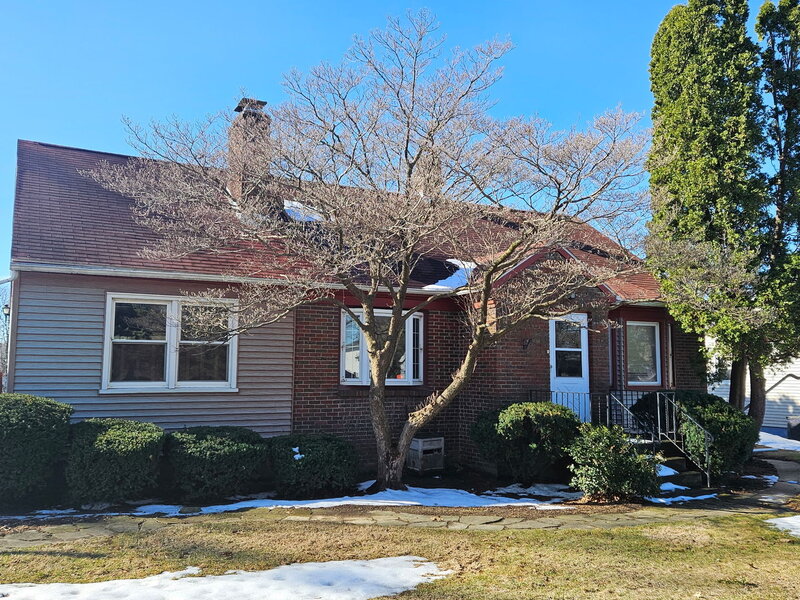 1517 W Kimberly Road Davenport IA 52806