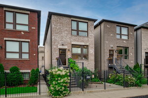 Photo of 4603 S Calumet Avenue Chicago IL 60653