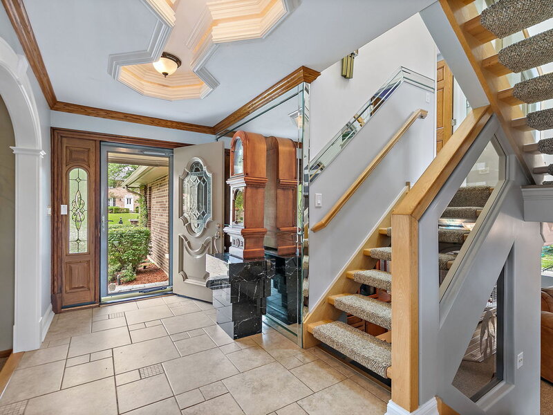 570 Sandpebble Drive Schaumburg IL 60193