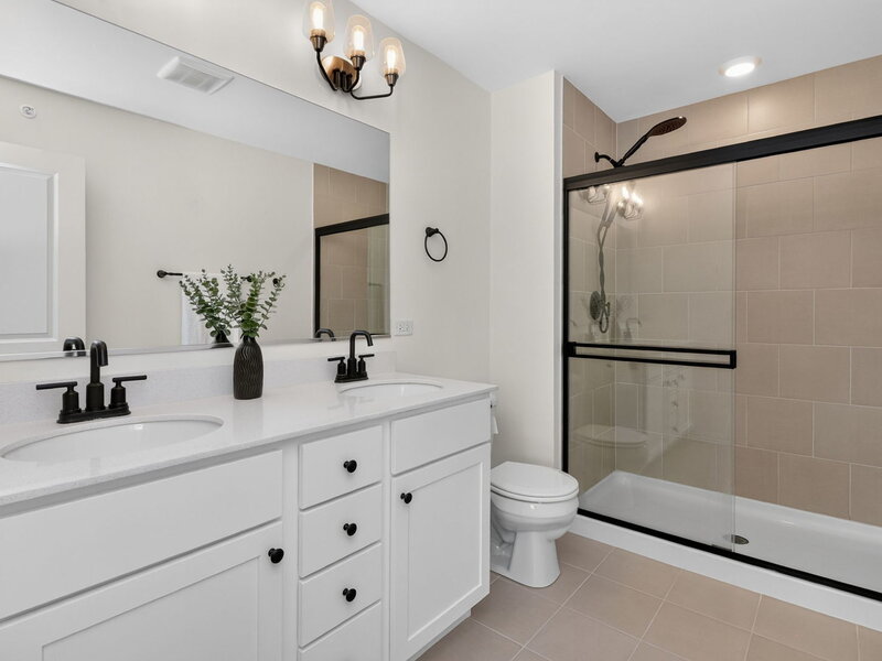 1035 Wren Road Des Plaines IL 60018