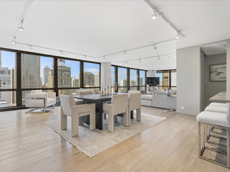 910 N Lake Shore Drive Chicago IL 60611