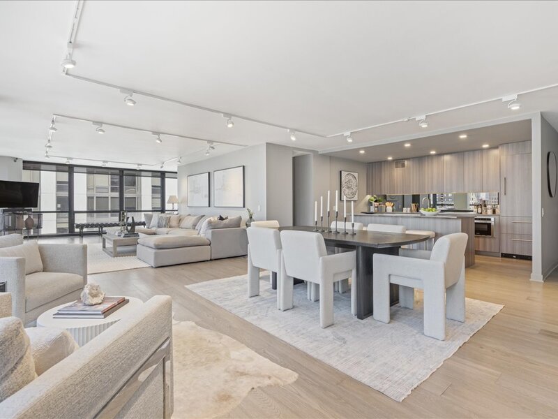 910 N Lake Shore Drive Chicago IL 60611