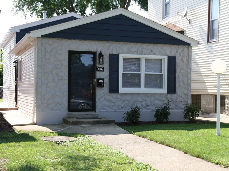 9042 S Emerald Avenue Chicago IL 60620