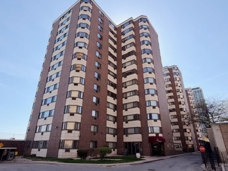 7337 S South Shore Drive Chicago IL 60649