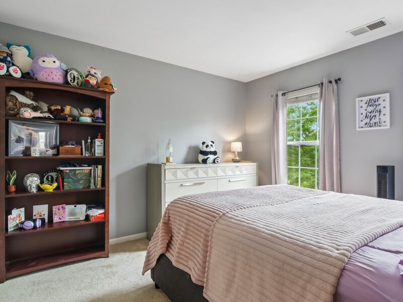 105 Station Park Circle Grayslake IL 60030