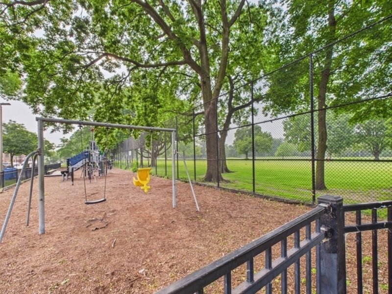 1729 E 67th Street Chicago IL 60649