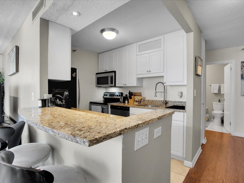10 E Ontario Street Chicago IL 60611