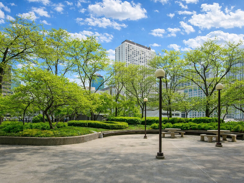 10 E Ontario Street Chicago IL 60611