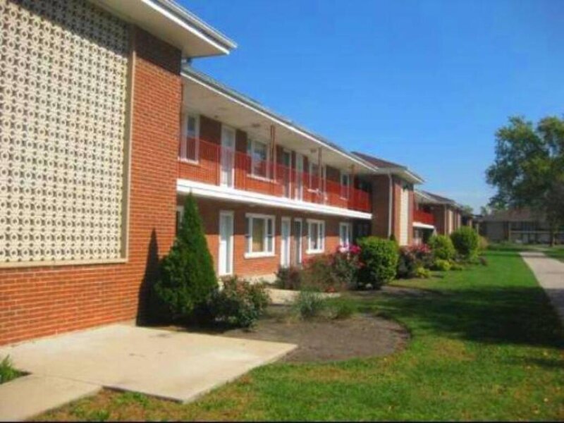 1113 Holiday Lane Des Plaines IL 60016