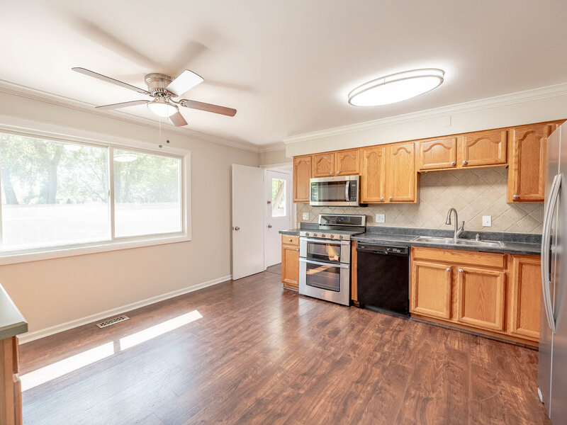 542 S 14th Street St. Charles IL 60174