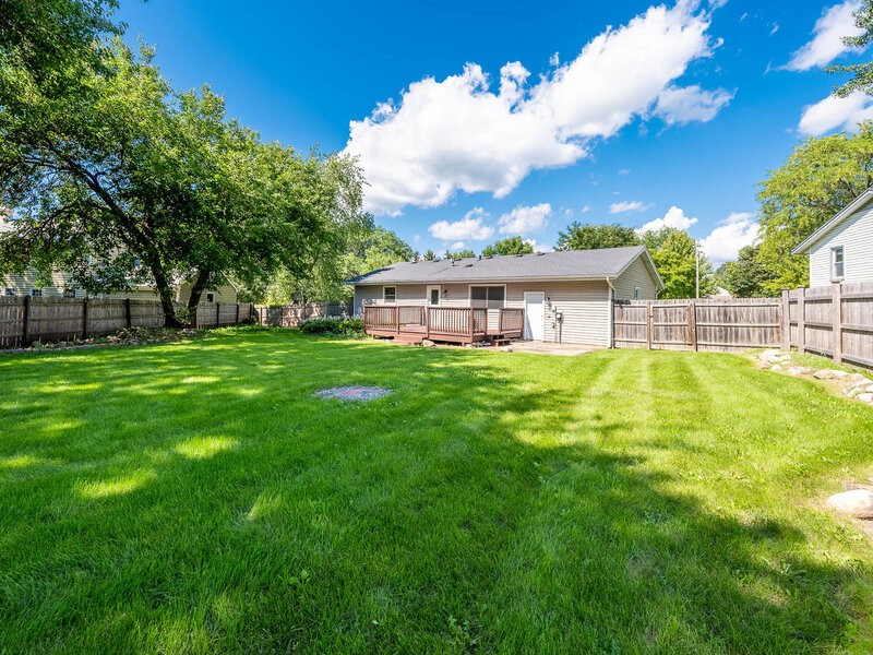 542 S 14th Street St. Charles IL 60174