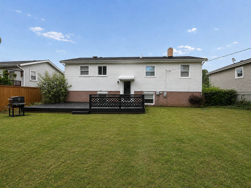 8836 Oakwood Drive Hickory Hills IL 60457
