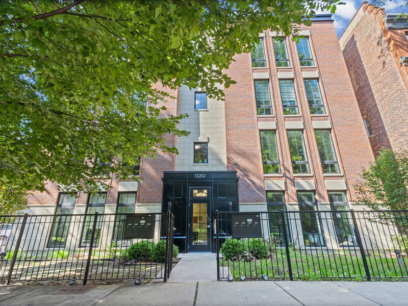 1320 W Lexington Street Chicago IL 60607