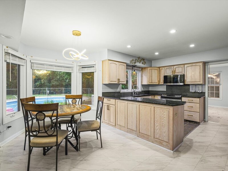 1718 Jacoby Place Rockford IL 61107