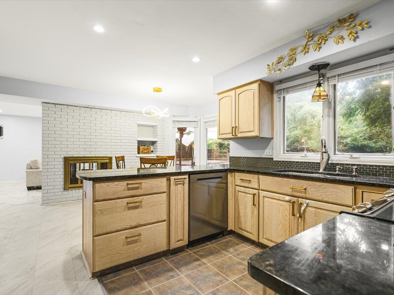 1718 Jacoby Place Rockford IL 61107