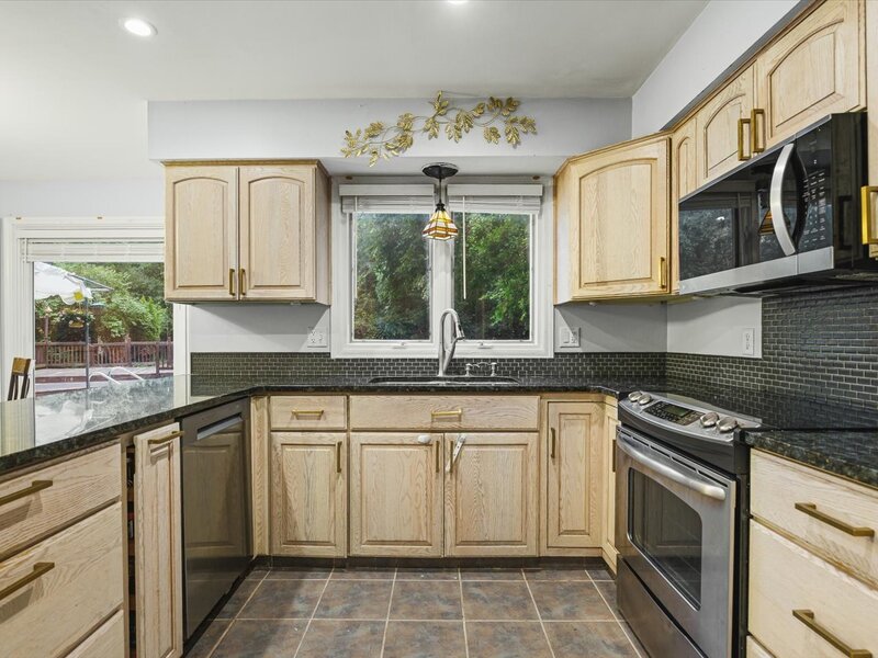 1718 Jacoby Place Rockford IL 61107