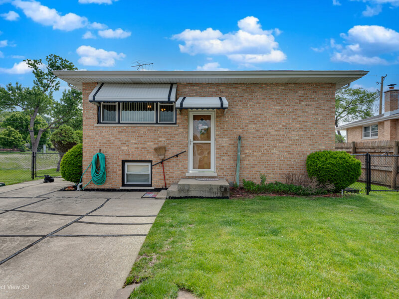 9020 Nashville Avenue Oak Lawn IL 60453