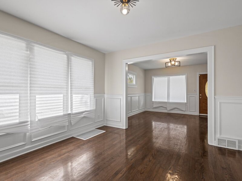 15661 State Street South Holland IL 60473