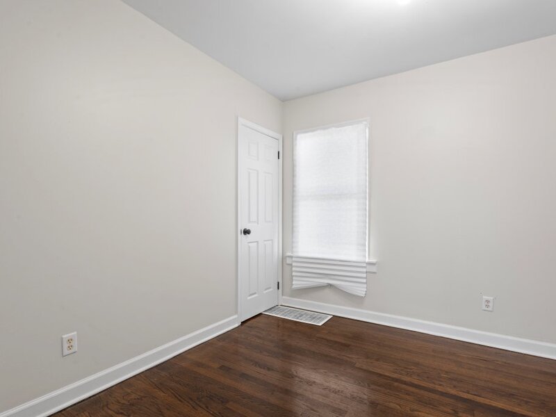 15661 State Street South Holland IL 60473