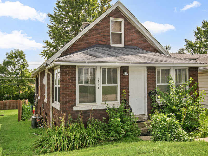 1716 N Hickory Street Crest Hill IL 60403