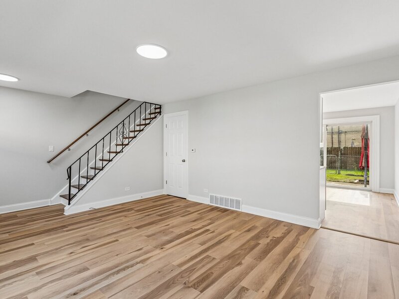 852 Colonial Drive Wheeling IL 60090