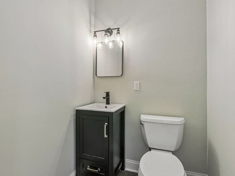 852 Colonial Drive Wheeling IL 60090