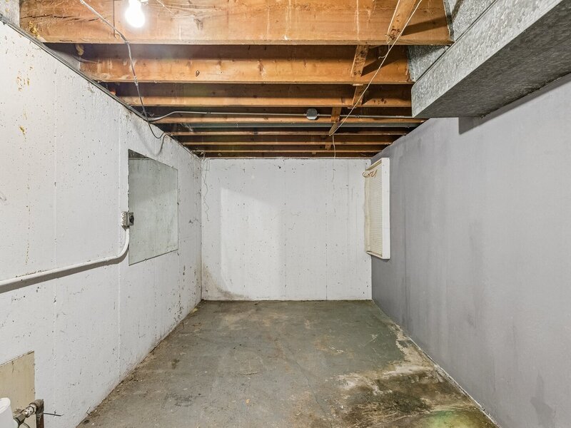 852 Colonial Drive Wheeling IL 60090