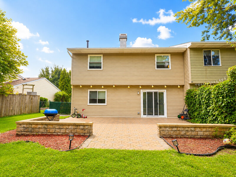 1348 Inverness Drive Elgin IL 60120